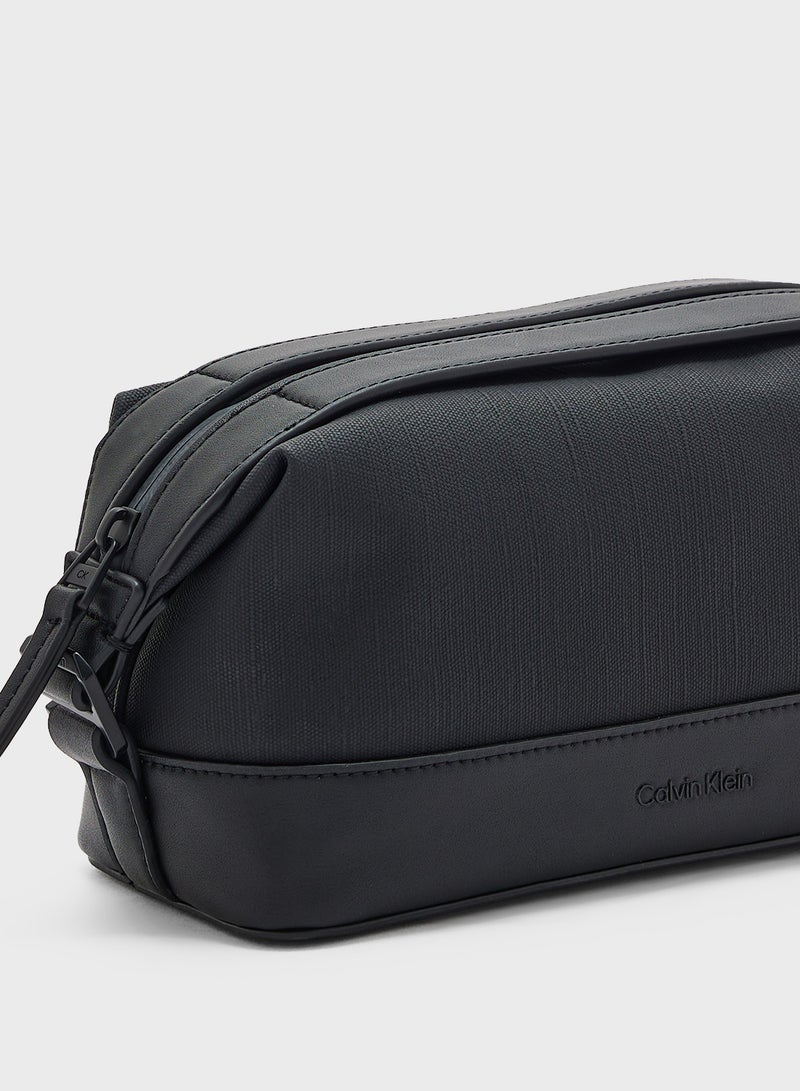 TECH SENSUAL WASHBAG