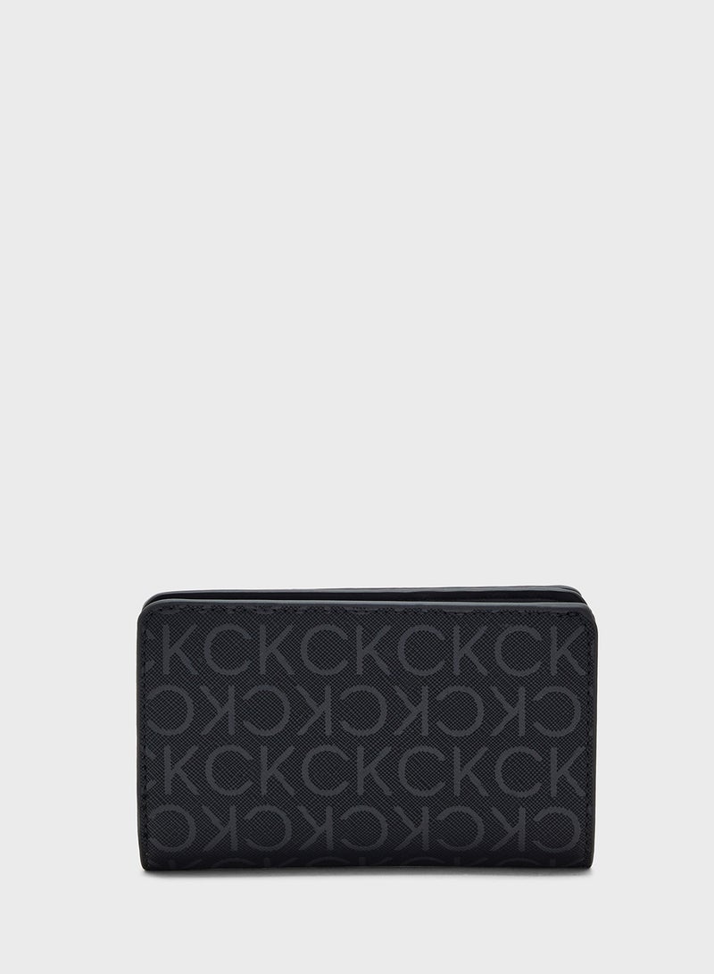 CK DAILY MD BIFOLD_MONO