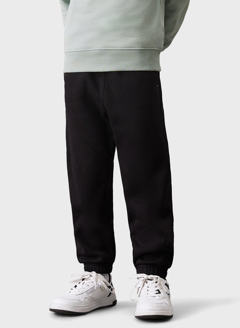 WAISTBAND EMB. FLEECE JOGGER