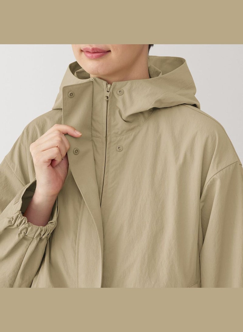 Water Repellent Pocketable Hooded Jacket