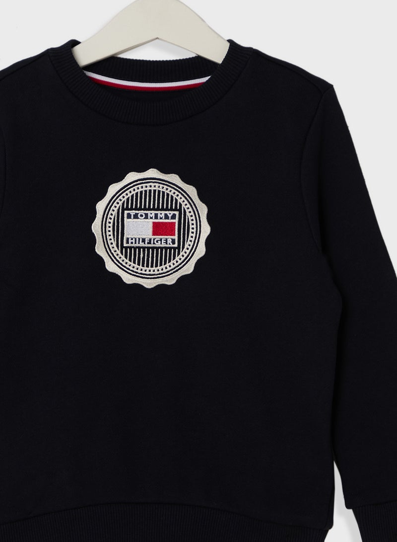 STAMP EMBROIDERY REG SWEATSHIRT