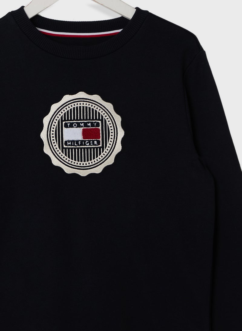 STAMP EMBROIDERY REG SWEATSHIRT