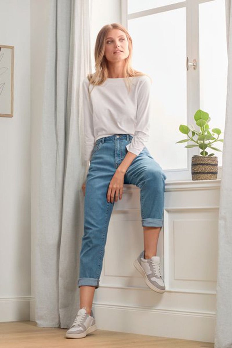 Women Modern Fit Washed Stretchable Denim Jeans, Light Blue