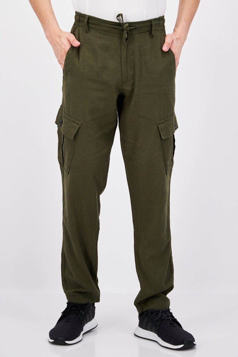 Men Regular Fit Solid Cargo Pants, Army Green