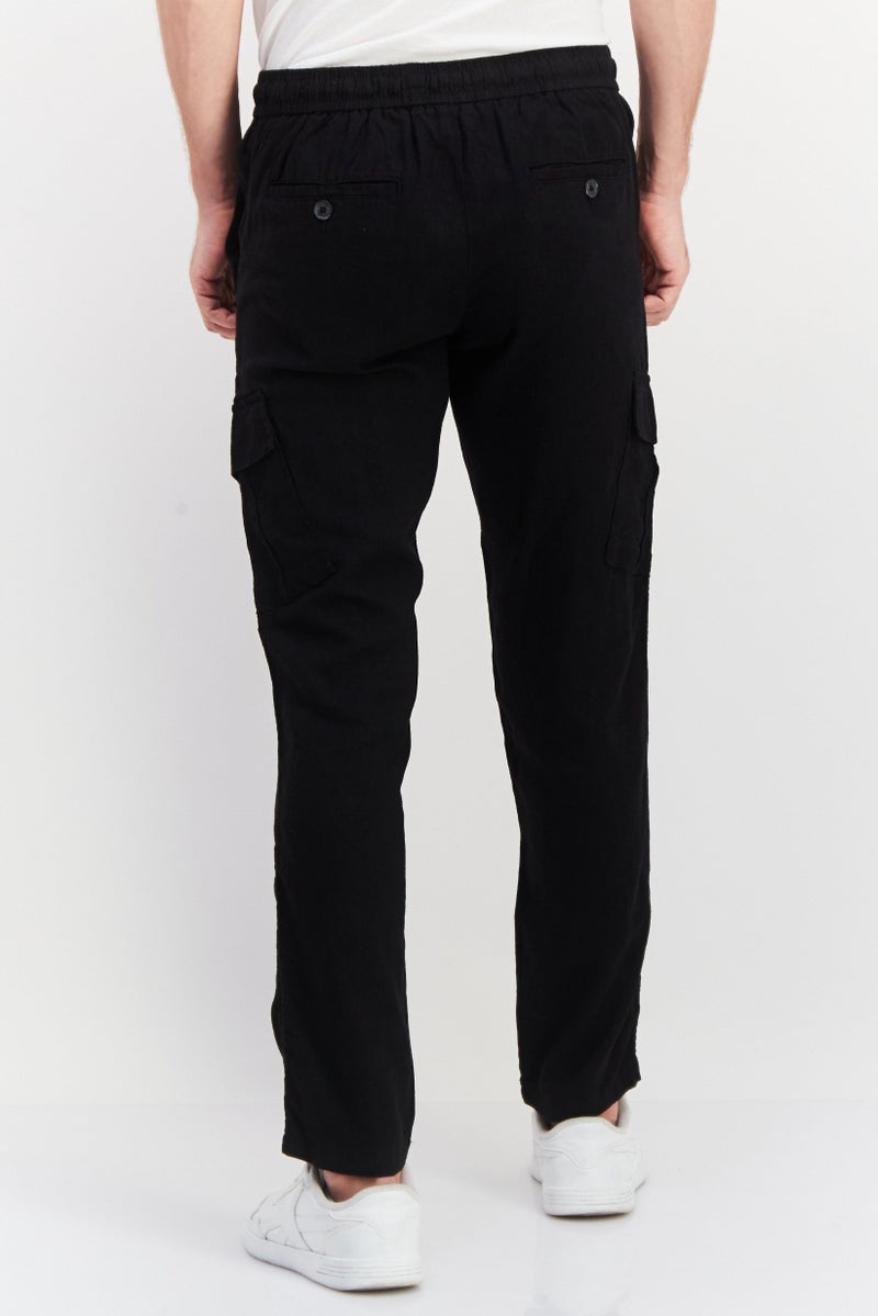 Men Regular Fit Solid Cargo Pants, Black