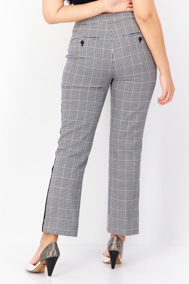 Women Regular Fit Houndstooth Capri Pants, White/Black/Tan