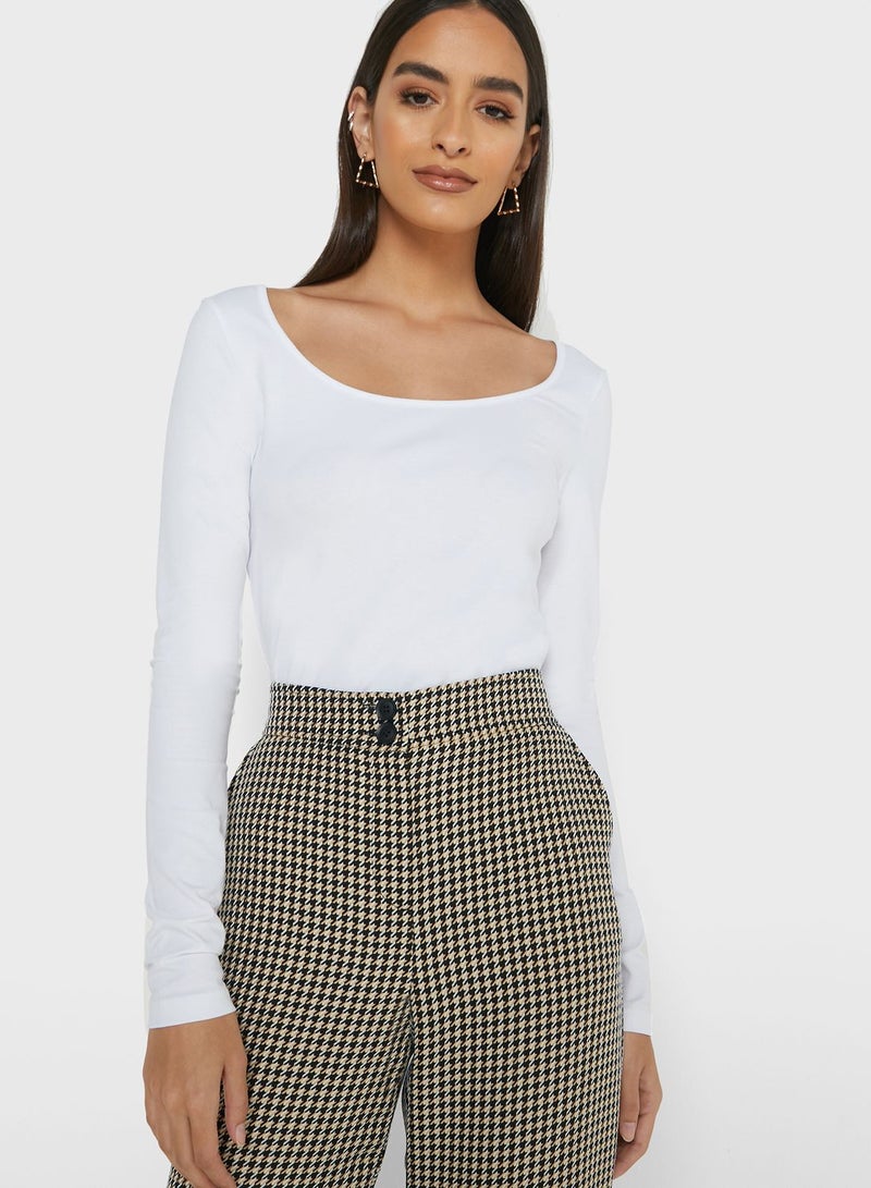 Stylish Scoop Neck T-Shirt White