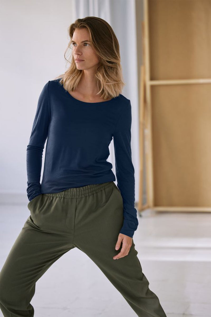 Women Bateau Neck Long Sleeves Plain Top, Navy