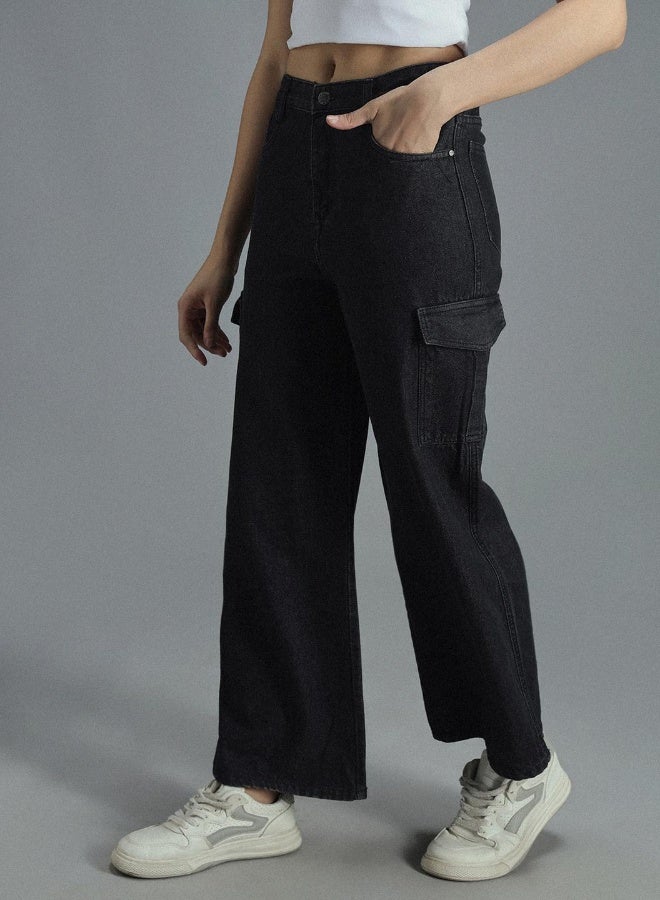 Women’s Baggy Black Jeans with Cargo Pocket – Retro and Functional