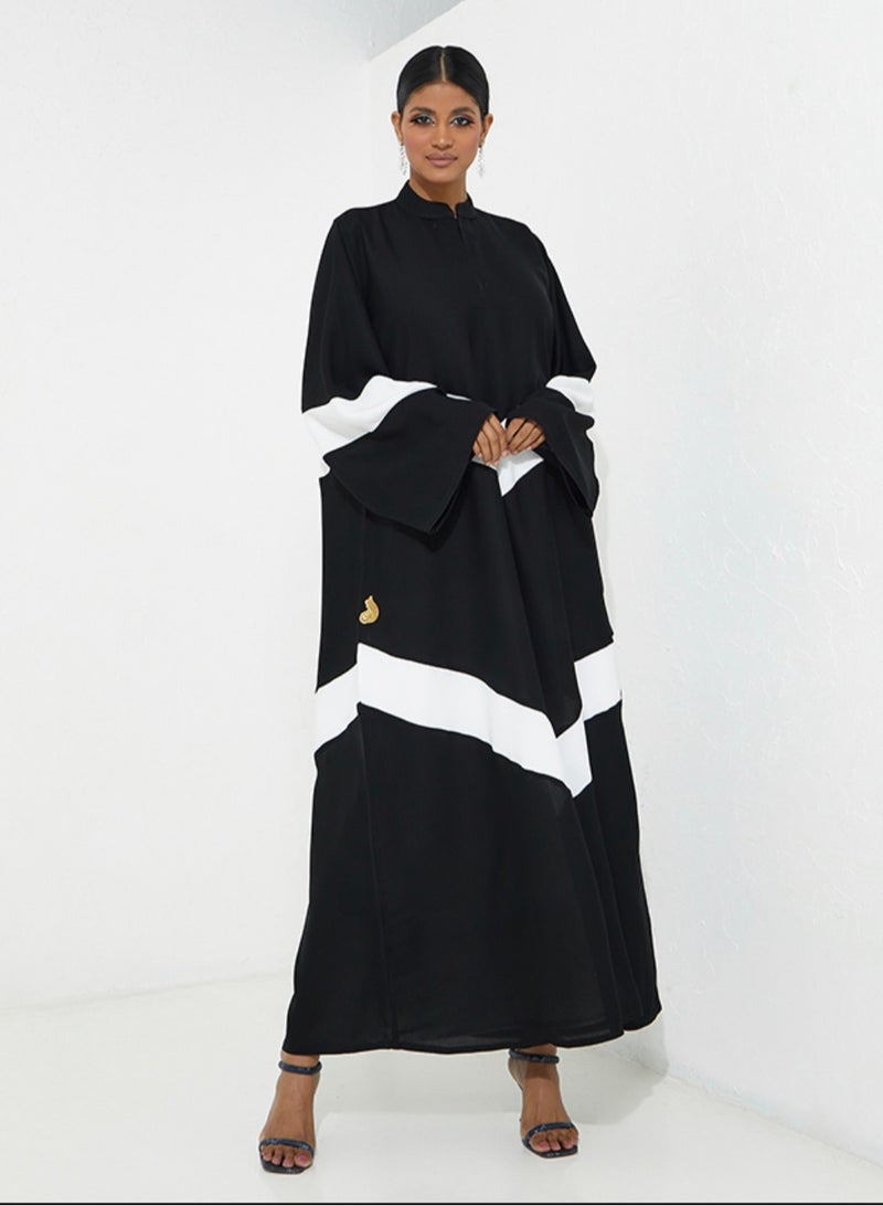 Abaya with white wide Lines