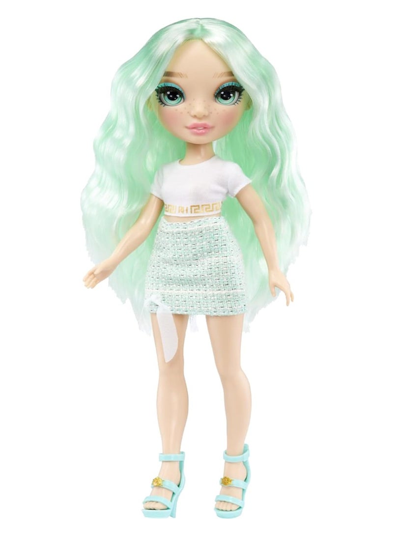 Fashion Doll S3 - Daphne Minton