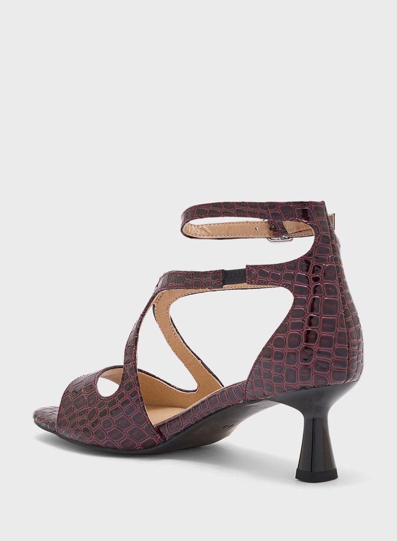 Croc Effect Criss Cross Sandal