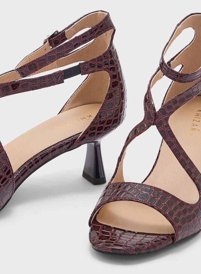 Croc Effect Criss Cross Sandal