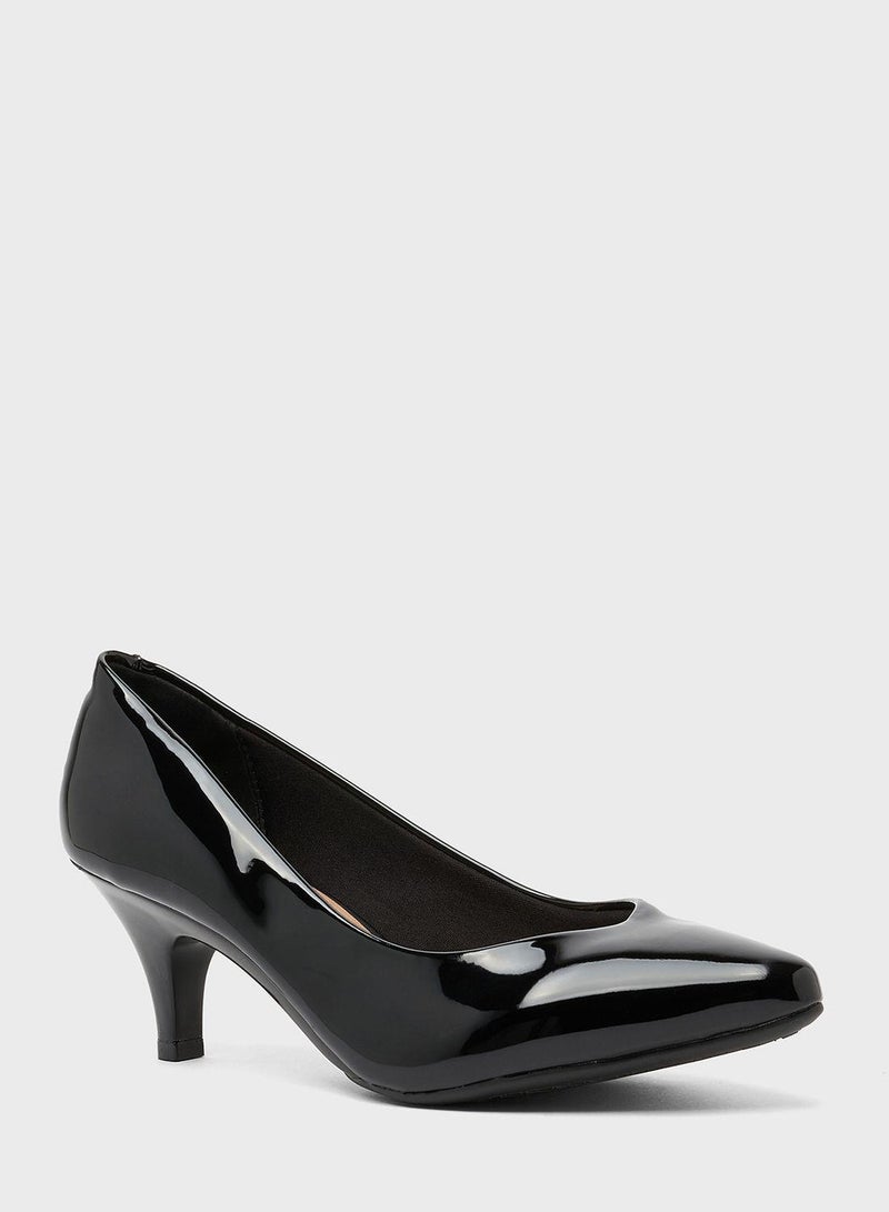 Lylah Pumps