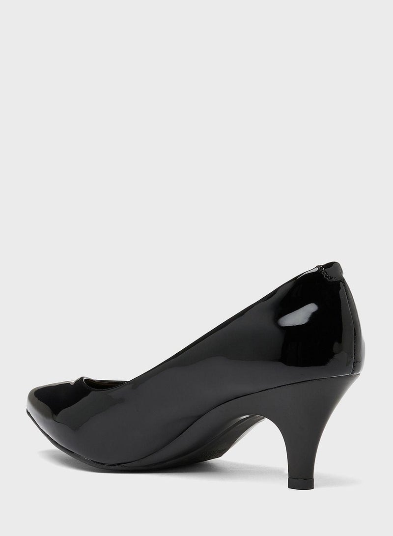 Lylah Pumps