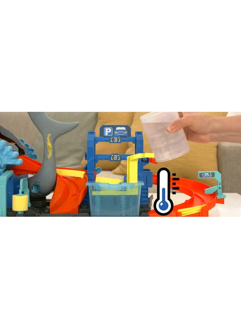 Ultra Shark Car Wash Playset: Plastic Toy Vehicle Set, 1:64 Scale