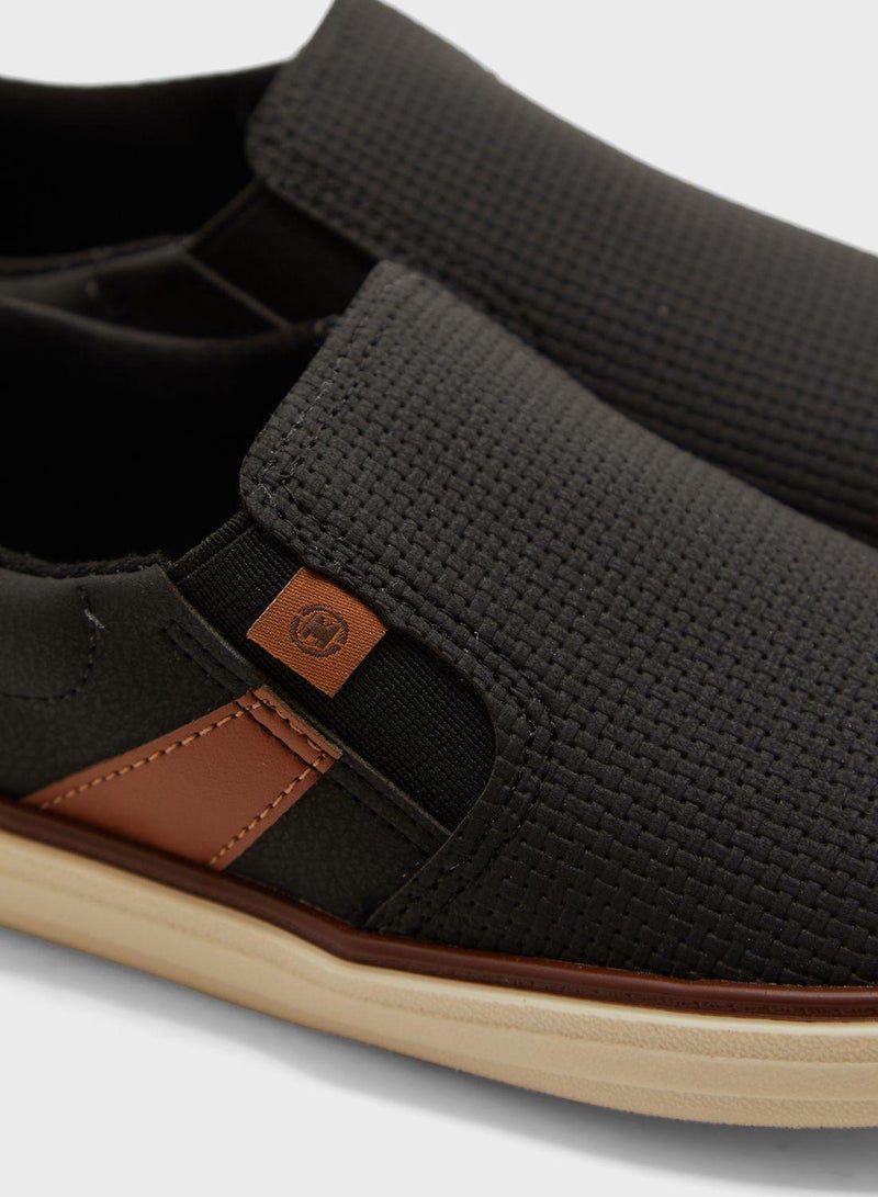Kids Addax Slip Ons