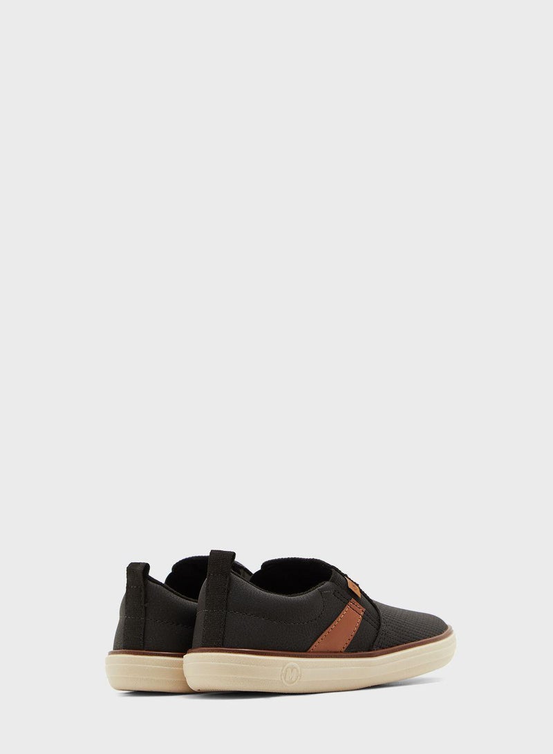 Kids Addax Slip Ons