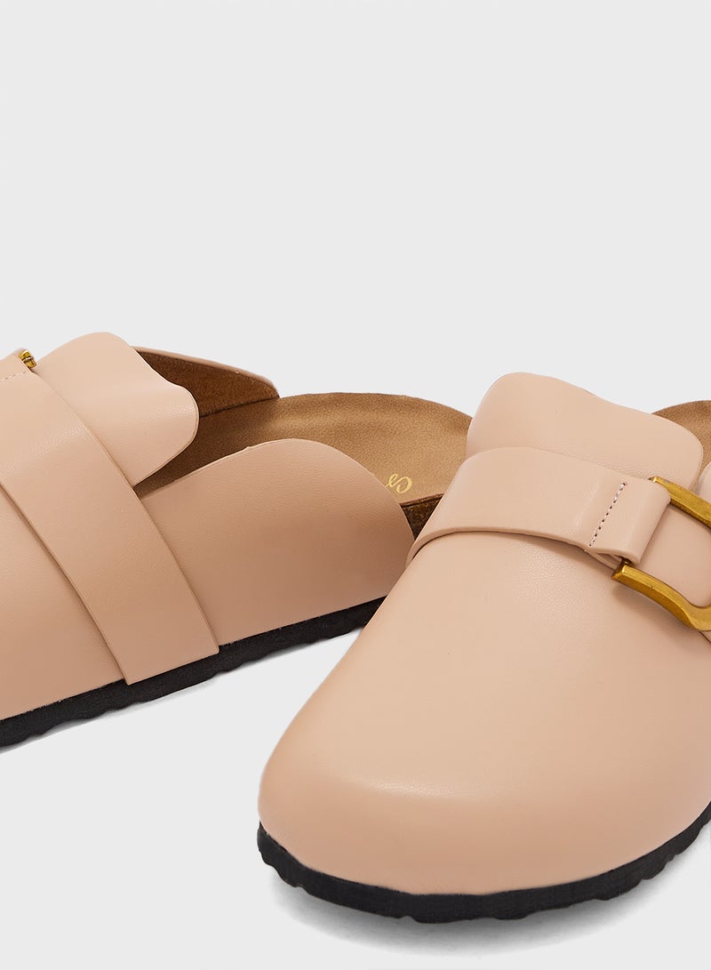 Oversized Buckle Detail Clog Sandal