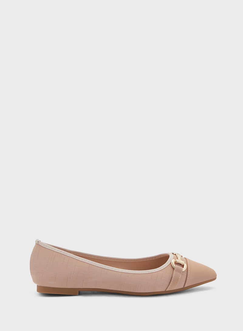 Horse Bit Trim Pointed Flat Shoe