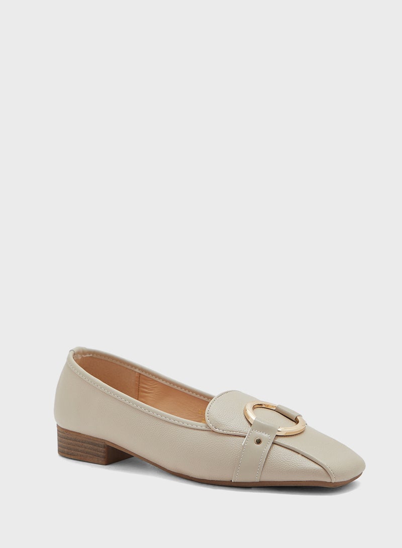 Square Toe Flat Shoe