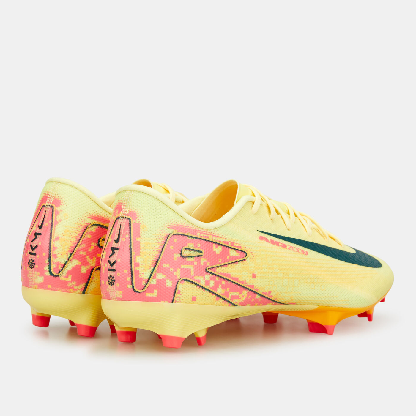 Men's Kylian Mbappe Mercurial Vapor 16 Academy Multi Ground Football Shoes