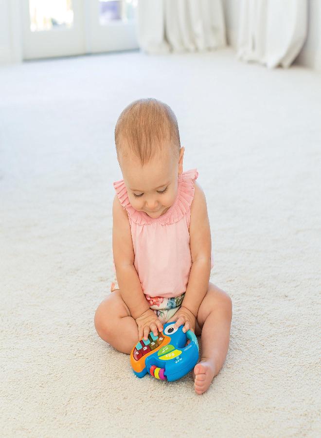Infantino Piano & Numbers Learning Toucan - with Light-up Piano Keys and Numbers, Songs, Words, Phrases and Sound Effects, Easy to Grasp and Handle, for Babies and Toddlers