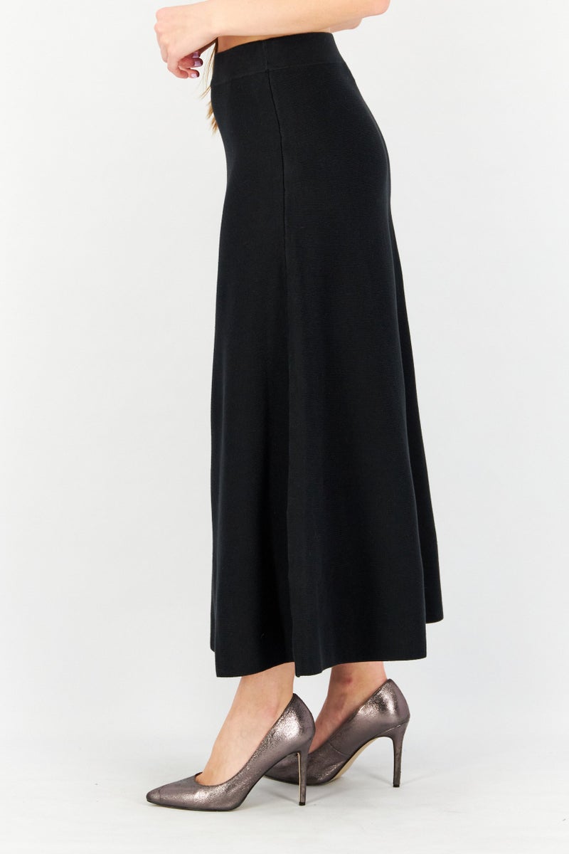 Women Solid A-Line Skirt, Black