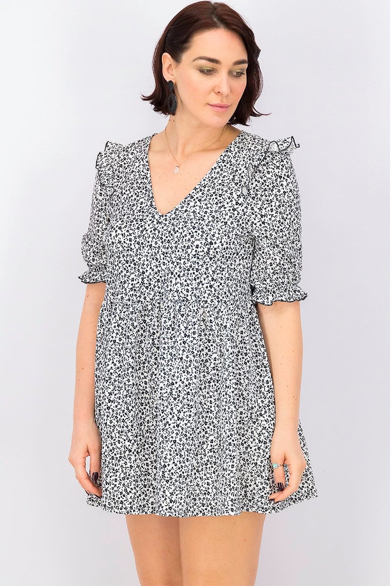 Women Petite Printed Ruffle Sleeve Mini Dress, Black and White