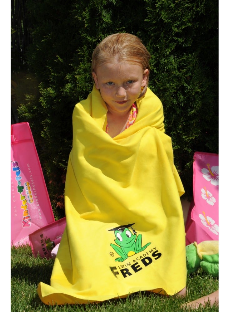 FREDS SWIM ACADEMY Microfibre Towel – Ultra Light & Compact – Ideal for Children – Quick-Drying Beach Towel