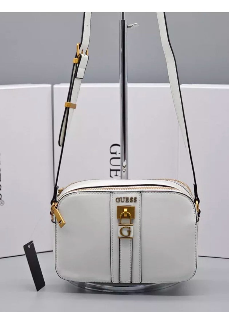 GUESS Womens Elite Shoulder Bag