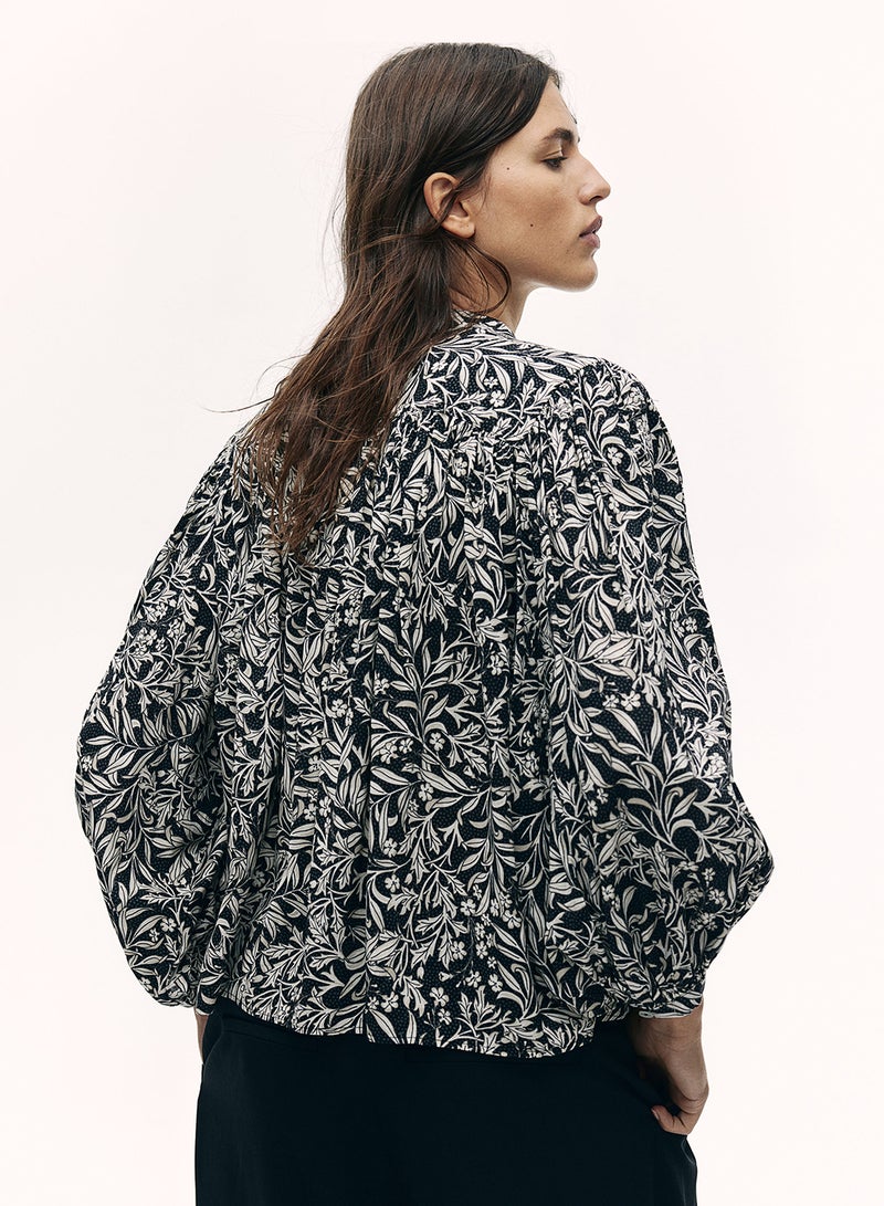 Balloon-Sleeved Blouse