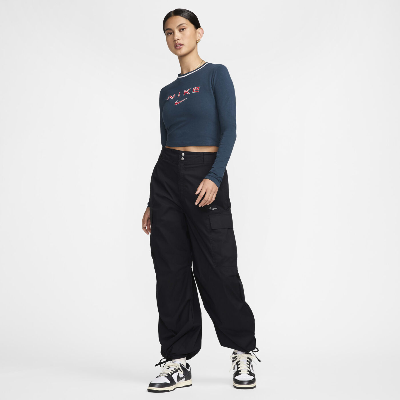 Women's Sportswear Chill Long-Sleeve Cropped Graphic Tee