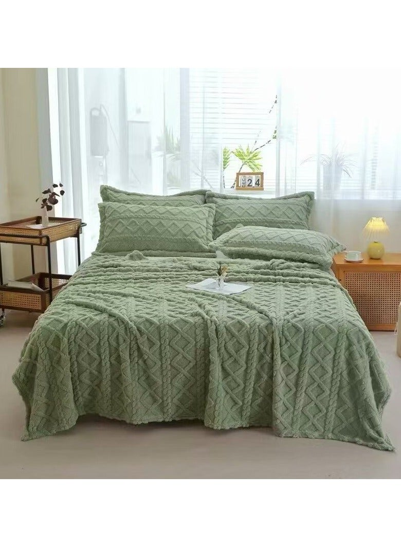 COMFY SOFT & FLUFFY 3PC BLANKET SET KINGSIZE- 1 BLANKET & 2 PC PILLOW COVER SET GREEN