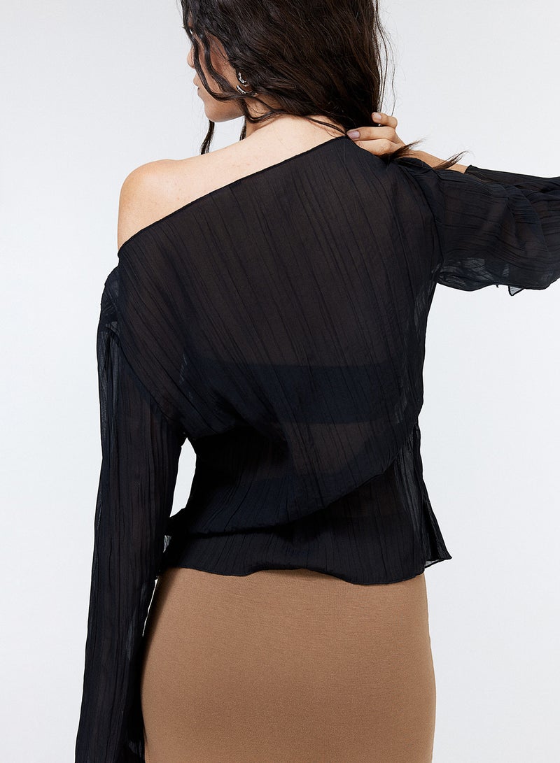 Overlock-Detail Crinkled Top