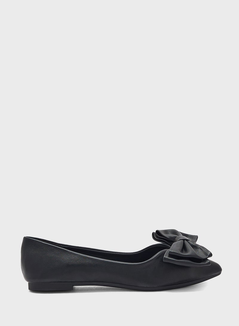 Oversized Bow Pointed Flat Shoe