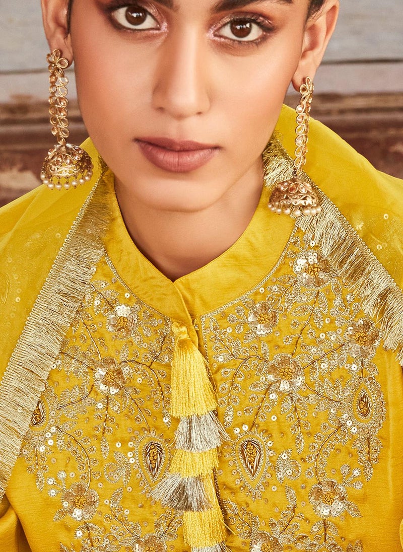 Yellow Zardozi Sharara Set & Kiran Patti Dupatta