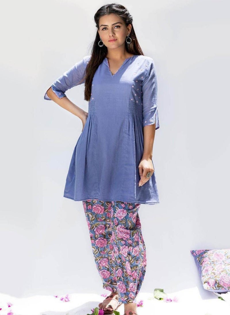 Baiguni Short Kurti And Pants