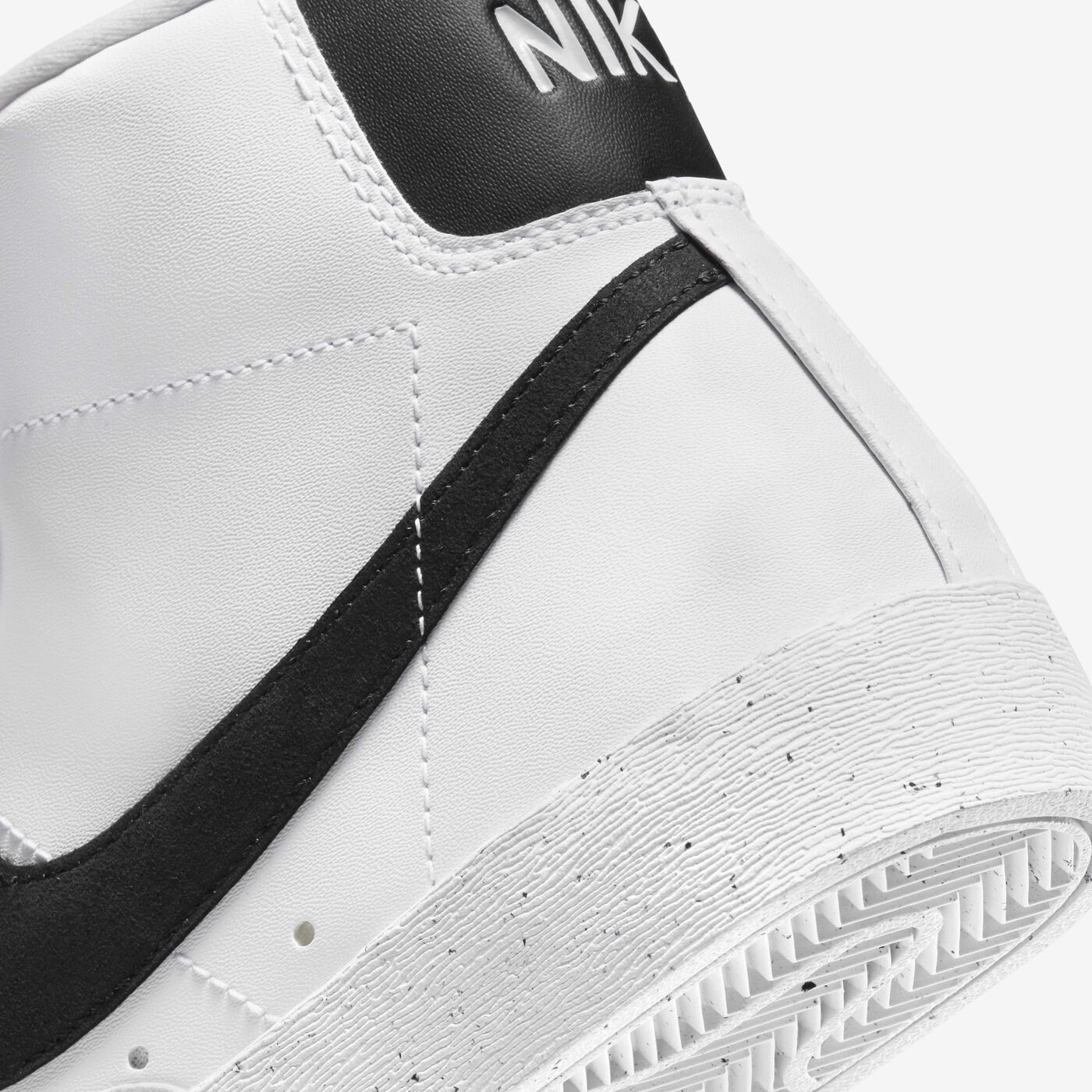 Women's Blazer Mid '77 Shoes