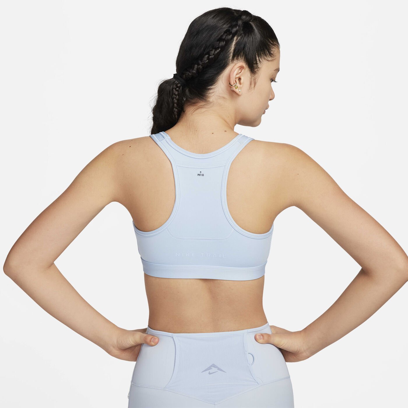 Women's Trail Swoosh On-the-Run Medium-Support Sports Bra