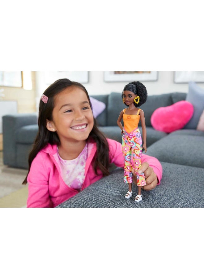 Barbie Doll, Kids Toys, Curly Black Hair and Petite Body Type, Barbie Fashionistas, Y2K-Style Clothes and Accessories