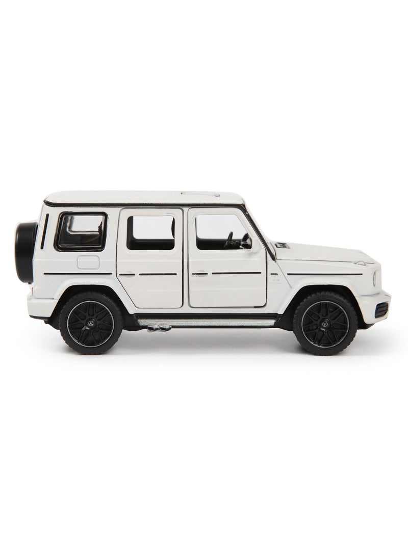 1:22 Scale  - White AMG G63 with Opening Doors & Detailed Interior - Collectible Diecast Car