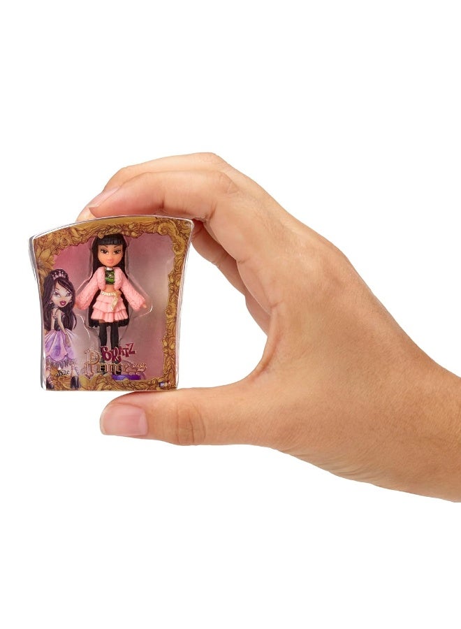 Bratz Mini Series 4 Collectible Figures by MGA's Miniverse, 2 Mini Dolls per Blind Pack, Packaging Doubles as Display, Y2K Nostalgia, Collectors Ages 6 7 8 9 10+