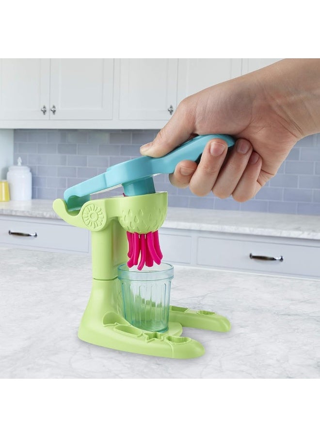 Play-Doh Kitchen Creations Juice Squeezin' Toy Juicer for Kids 3 Years and Up with 4 Non-Toxic Colors