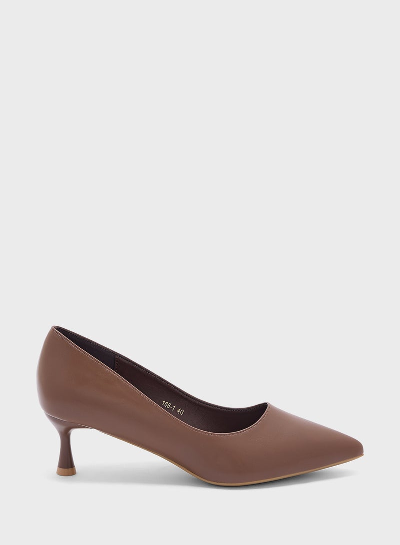 Essential Mid Heel Pump