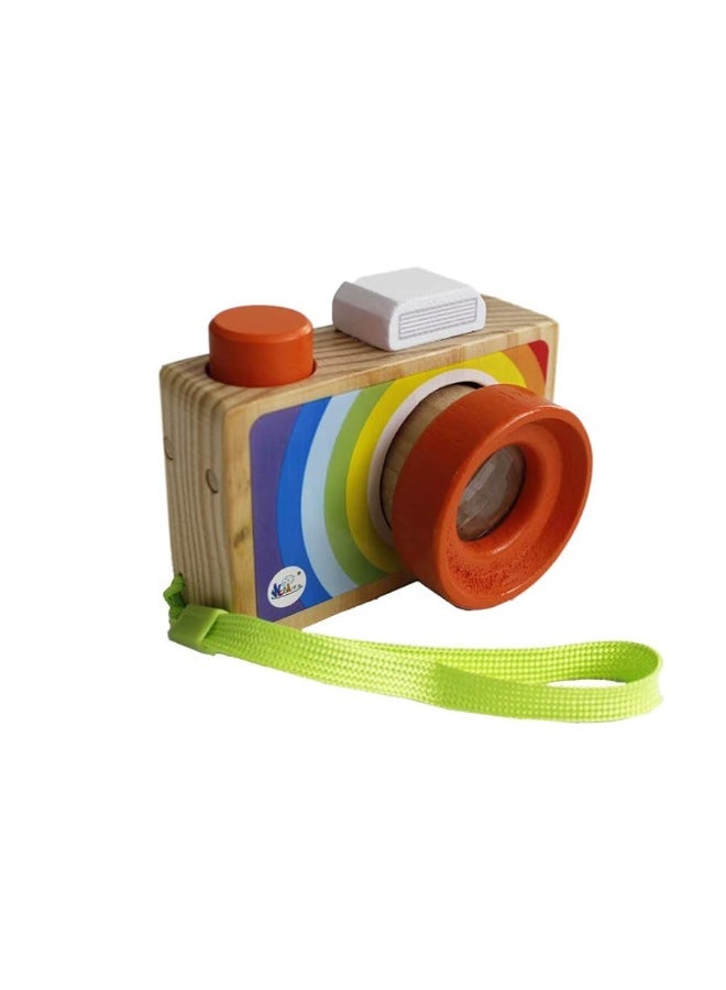 Cartoon Mini Wooden Camera Toy with Multi-Prism Kaleidoscope Pictures Lens Portable Camera for Children Toddlers (Carrying in The Hand)