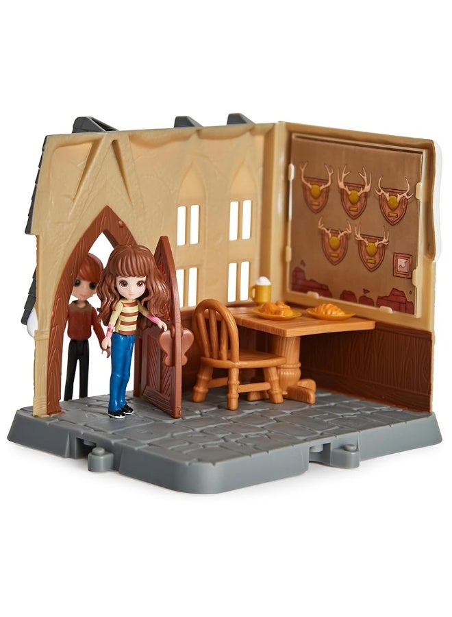 Wizarding World Harry Potter, Magical Minis Three Broomsticks Playset with 2 Exclusive Figures and 5 Accessories, Kids Toys for Ages 6 and up