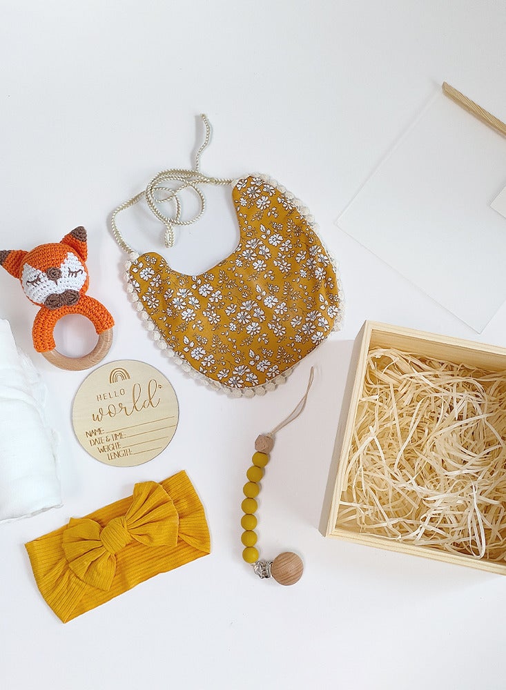 Ultimate Natural Welcome Baby Gift Set – Organic Newborn Essentials with Handmade Fox Rattle, Soft Bib, Cozy Blanket, and Personalized Wooden Plaque in a Luxurious Wooden Box