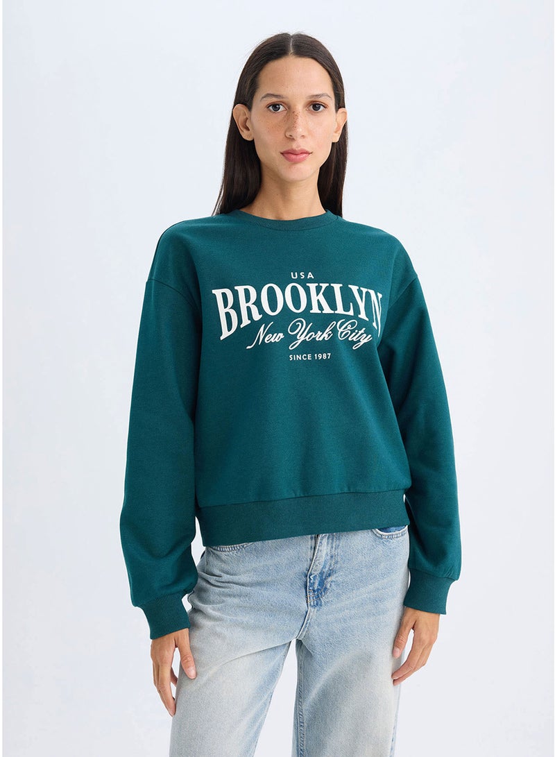 Regular Fit Crew Neck Printed Lightweight Sweatshirt