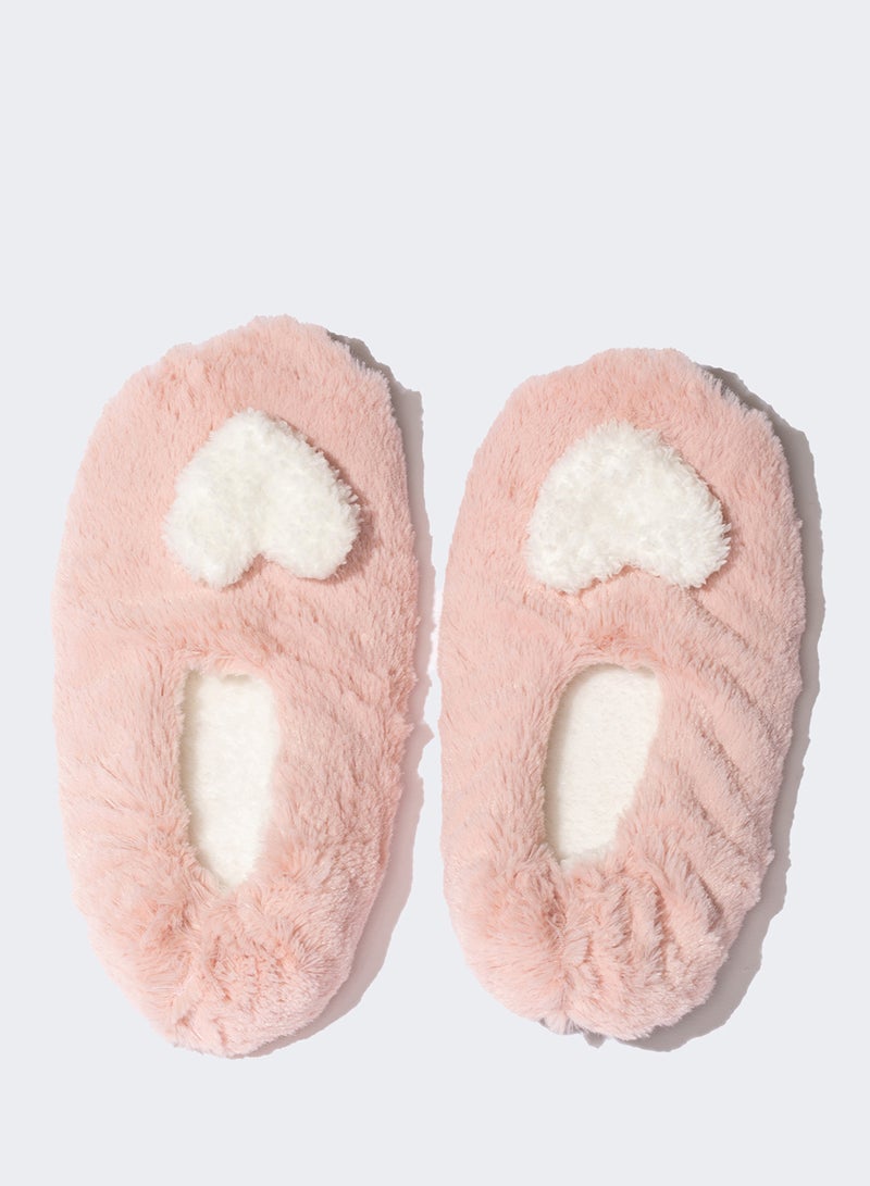 Heart Detailed Plush Slippers